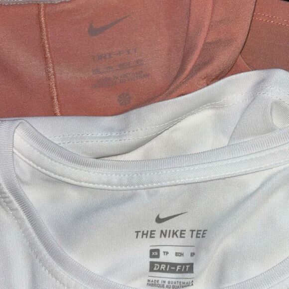 Nike Dri-FIT One Luxe Women's Standard Fit Tanks size xs - Picture 6 of 9